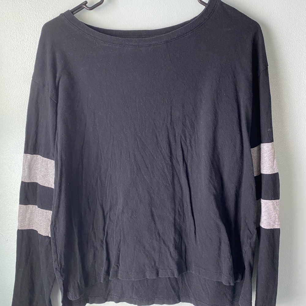 Gap long sleeve shirt, black with gray detail